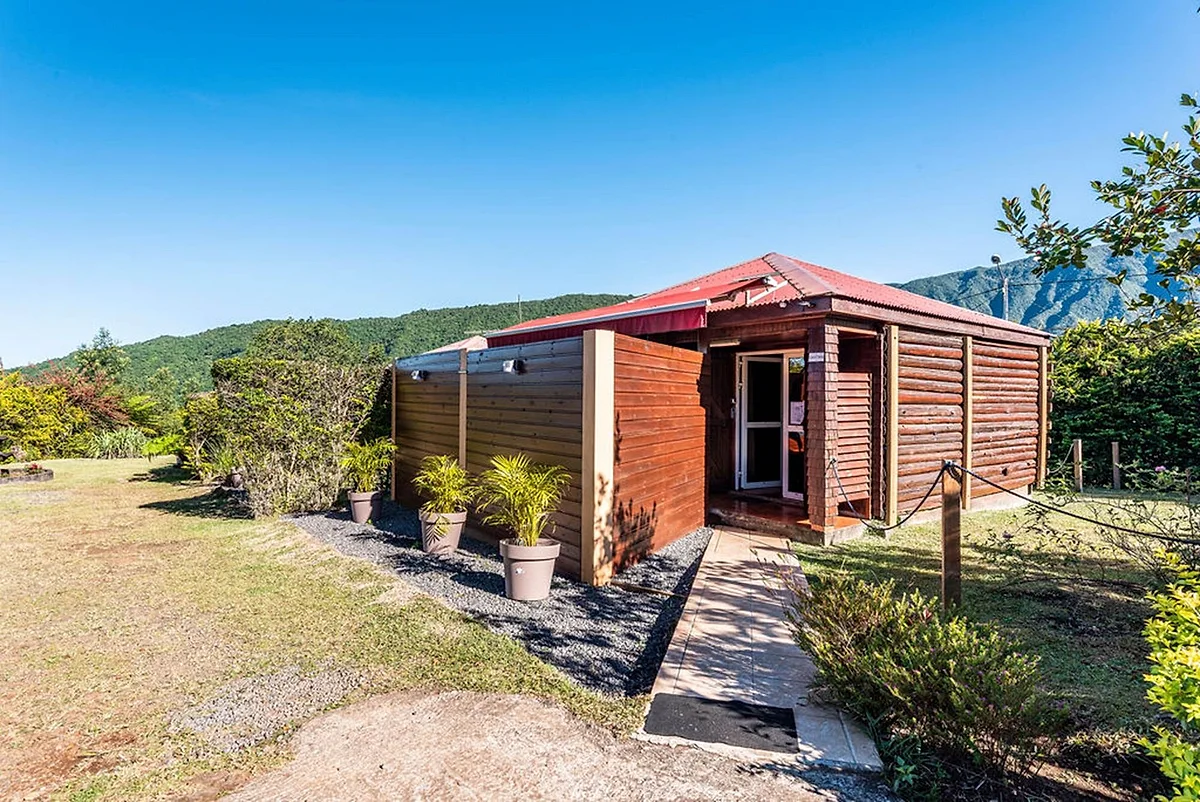 Le bungalow premium vu du jardin