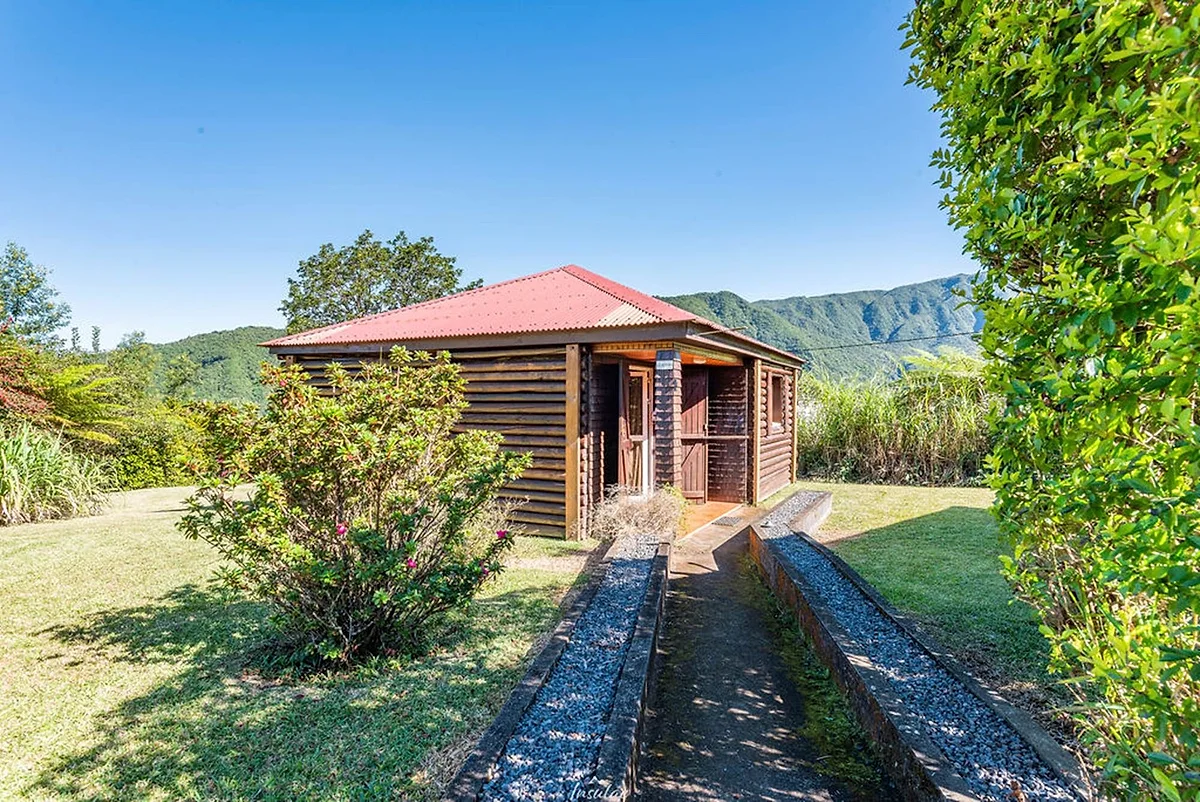 Le bungalow Le Vétyver et sa vue sur les montagnes
